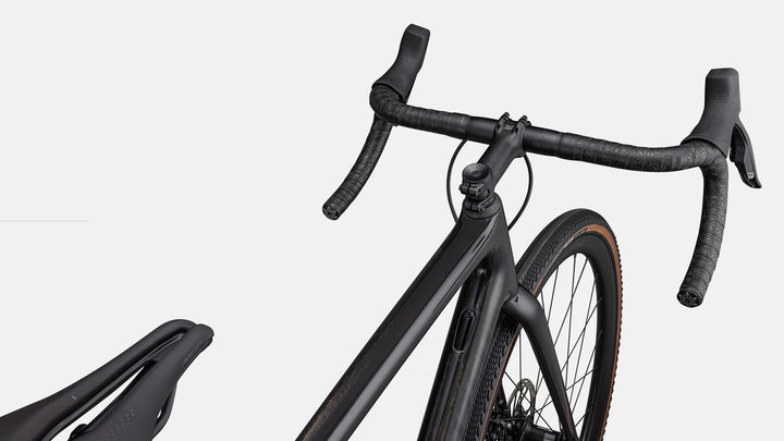 CRUX EXPERT GLOSS CARBON/TARMAC BLACK - Mackay Cycles - [product_SKU] - Specialized