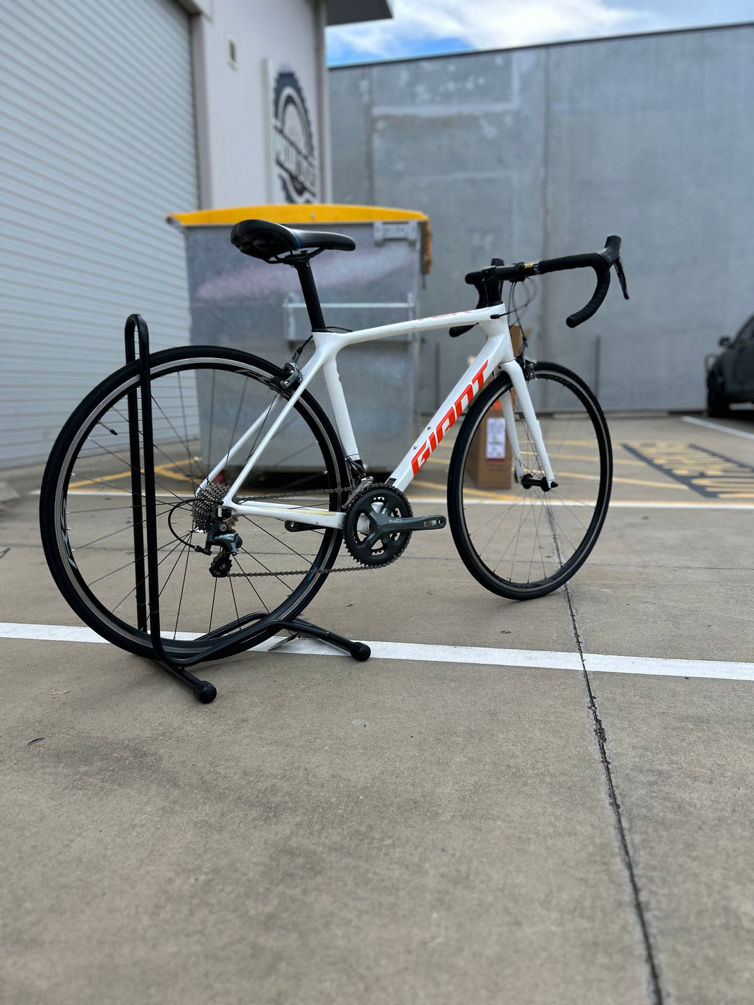 Gaint TCR Medium Road Bike - Tiagra - Second Hand